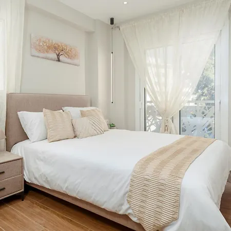 Brand New Building Deluxe Apartments With Parking Nearby Train-3
